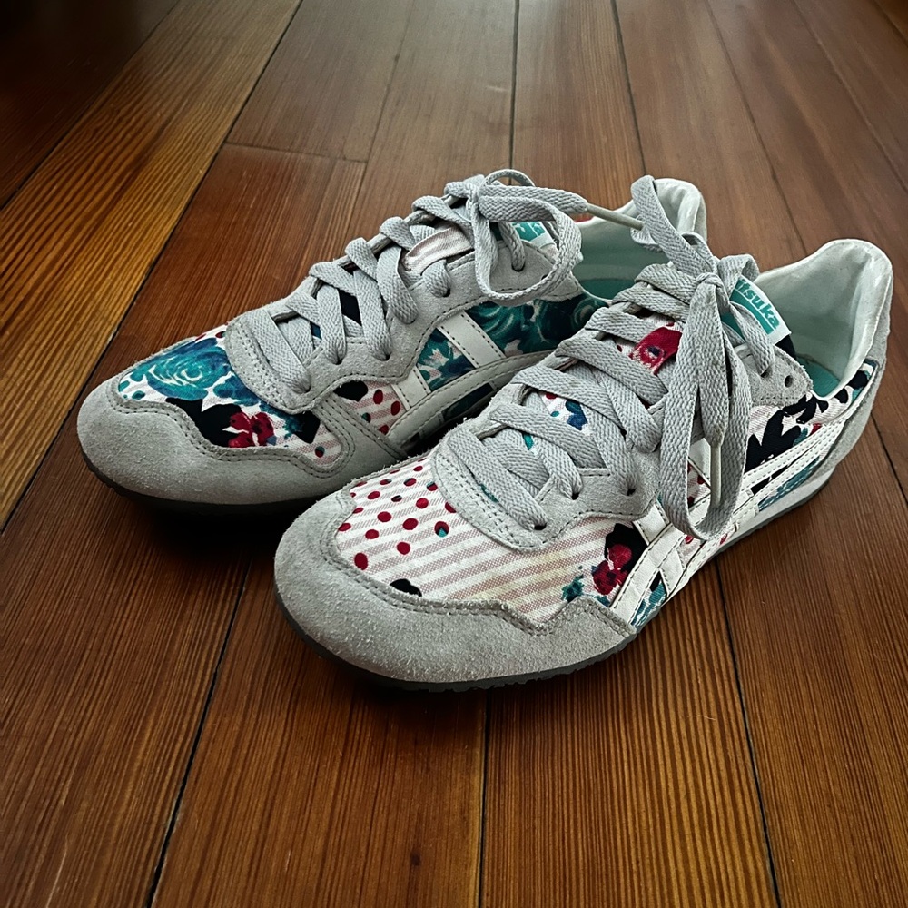 Onitsuka Tiger 81 by Asics NWOB, Size 7